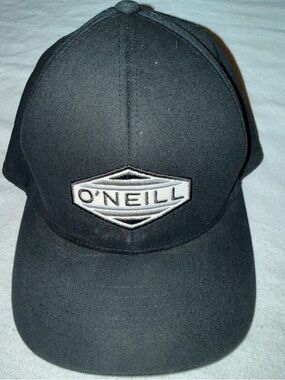 O'Neill Black and White Flexfit Horizons Cap L/XL